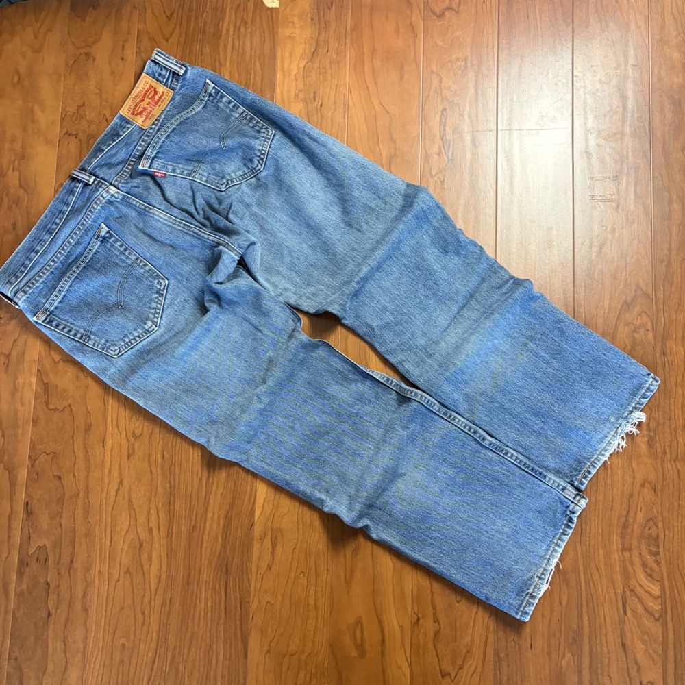 Levis 505 Regular Fit Straight Leg Jeans Medium Wash Blue Denim 36 x 32